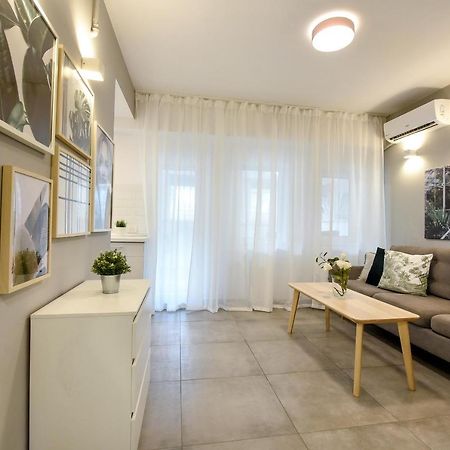 Spacious 1Br In The City Center - Amazing For Extended Stays Bucarest Exterior foto