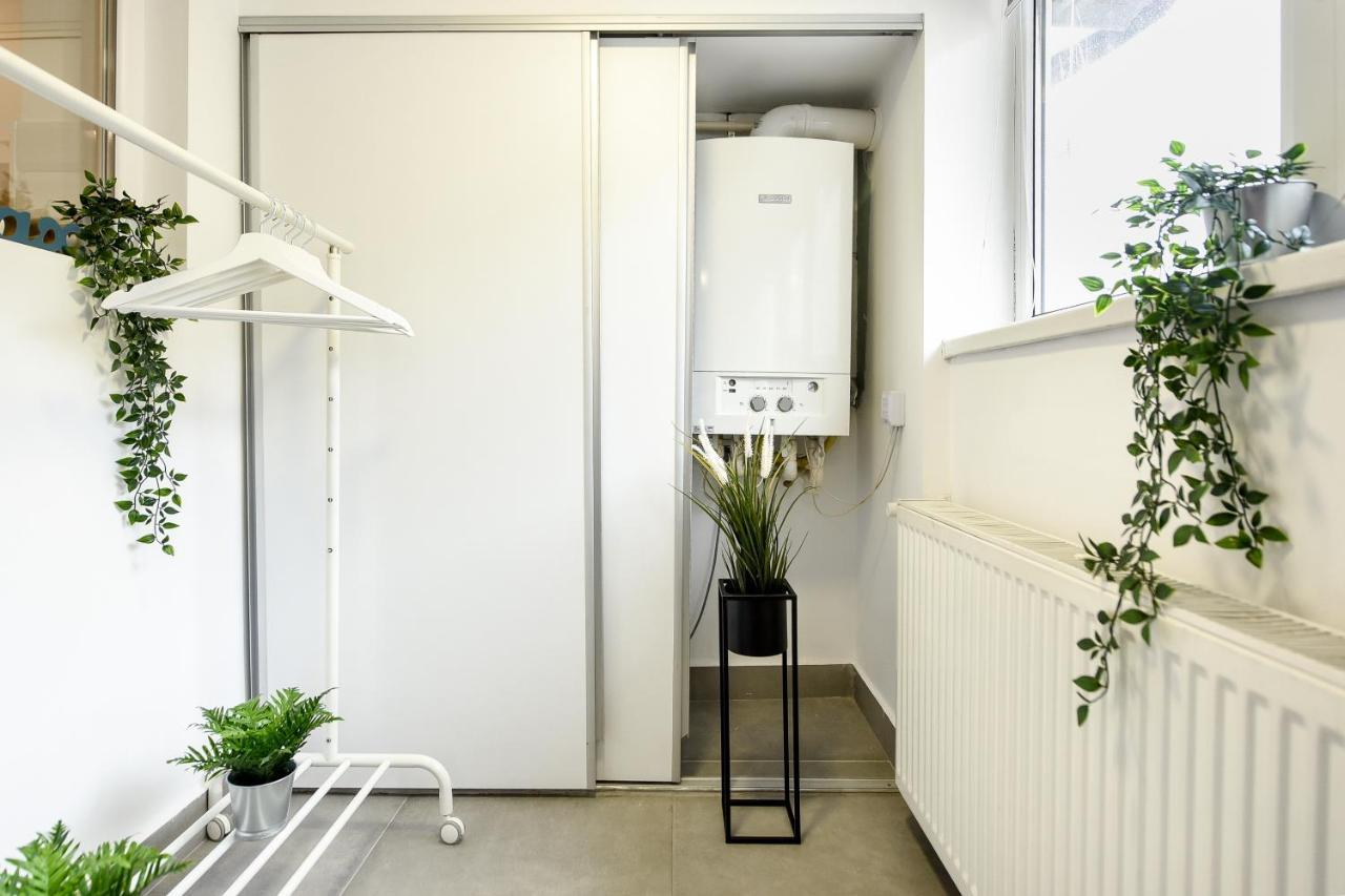 Spacious 1Br In The City Center - Amazing For Extended Stays Bucarest Exterior foto