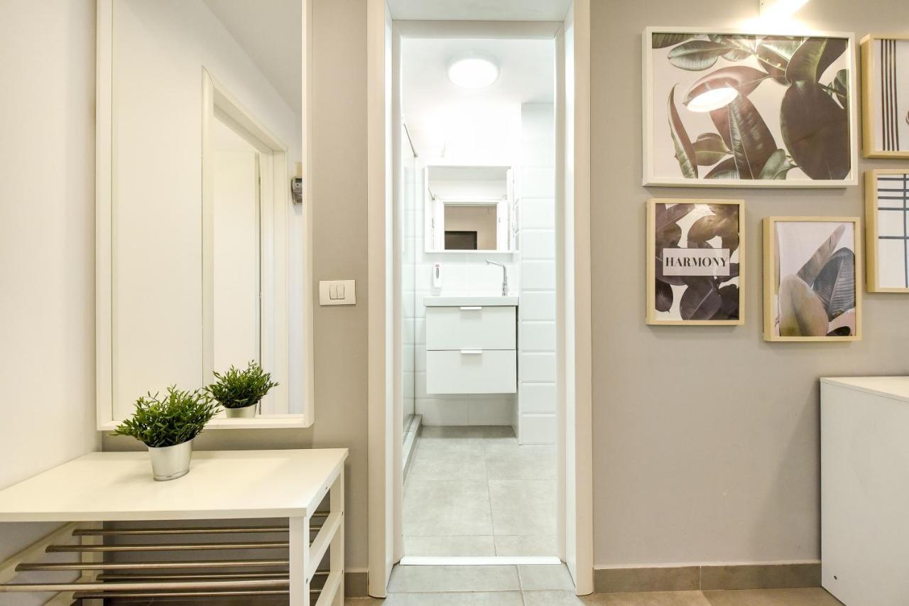 Spacious 1Br In The City Center - Amazing For Extended Stays Bucarest Exterior foto