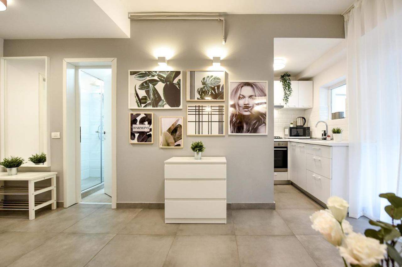 Spacious 1Br In The City Center - Amazing For Extended Stays Bucarest Exterior foto